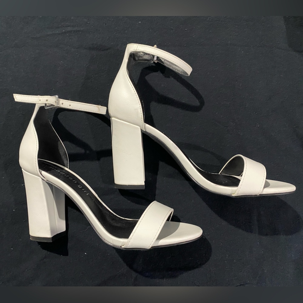White Madden Girl Sandals w/ adjustable strap 5.5